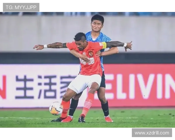 足球新星英雄榜：多位年轻球员本赛季表现稳健，持续提升备受期待