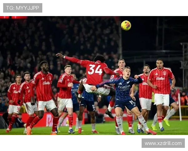 曼联关键比赛抗压能力不足问题持续,对球队赛季竞争稳定性形成考验 曼联关键比赛抗压能力不足问题持续,对球队赛季竞争稳定性形成考验