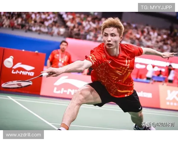 石宇奇训练完直接拎着爱马仕去吃夜宵？